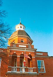 [photo, Anne Arundel County Courthouse, Church Circle, Annapolis, Maryland]