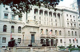 [photo, Clarence M. Mitchell, Jr. Courthouse, 111 North Calvert St., Baltimore, Maryland]